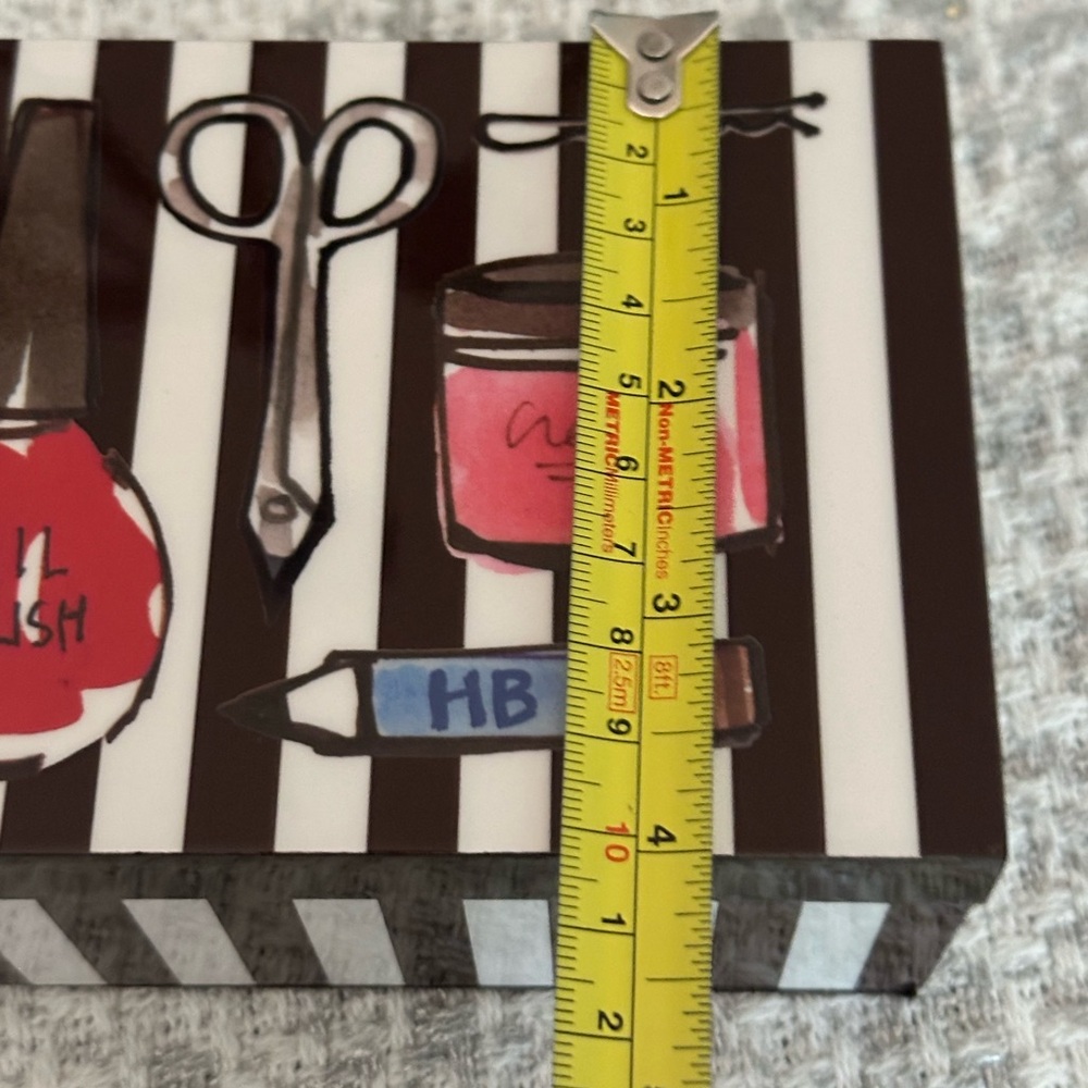 Henri Bendel Lacquer Jewelry Cosmetics Box - Picture 6 of 14
